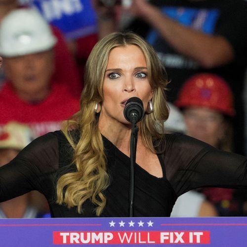 [Opinion] Megyn Kelly Mocks 'Depressed' Michelle Obama for Being Too 'Bitter' to Enjoy Life With Husband Barack and Their Kids