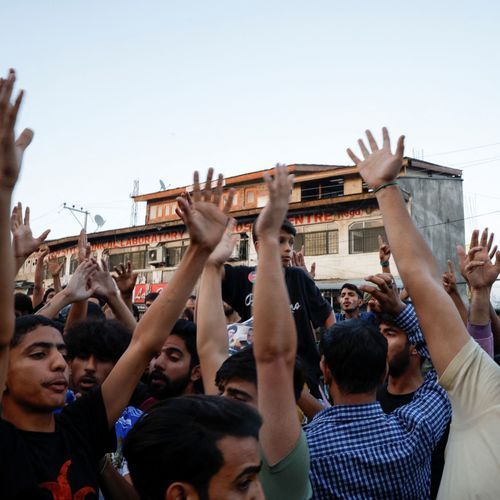Palestinian president Abbas urges Hamas to hand over its arms