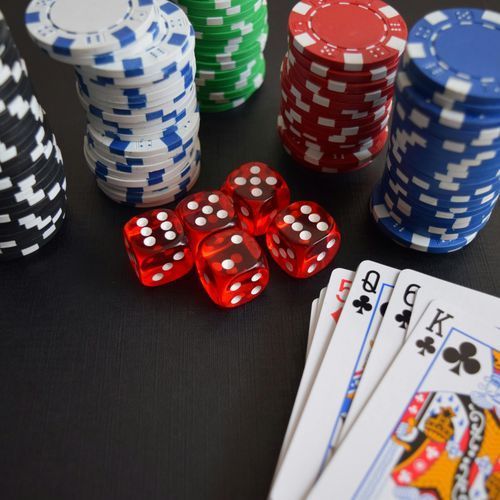 5 Men Aged 58 to 75 Investigated for Illegal Gambling in Aljunied