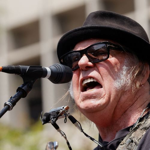 The one musician who taught Eddie Vedder about "dignity"