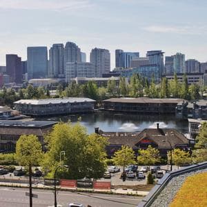 Popular pink doughnut shop coming to Bellevue